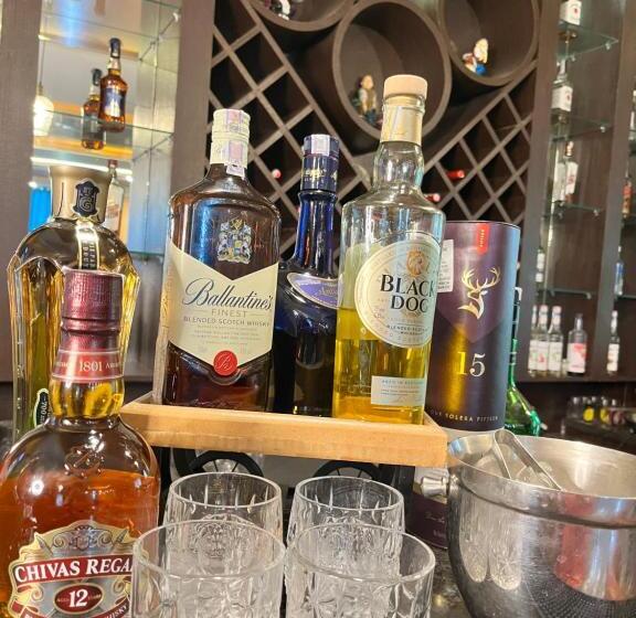 호텔 The Neeraj River Forest Resort Ayurvedic Wellness Center