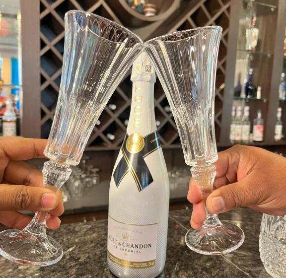 호텔 The Neeraj River Forest Resort Ayurvedic Wellness Center