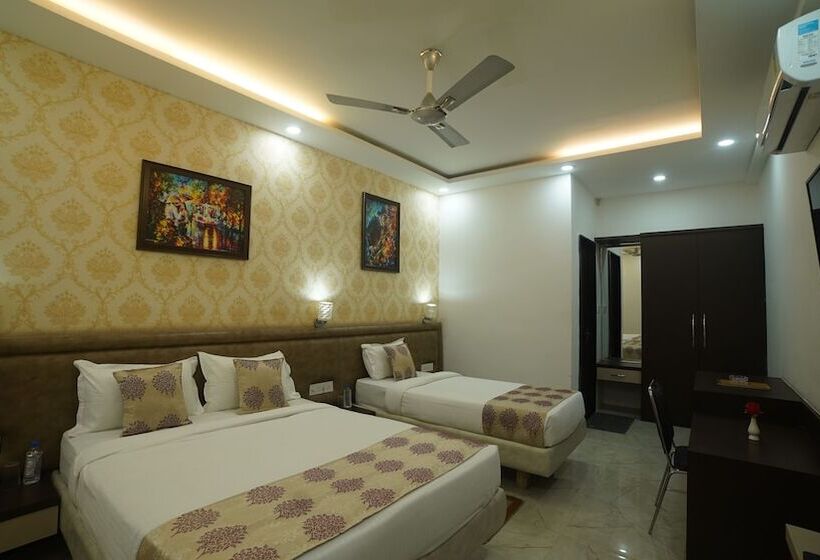 בית מלון כפרי The Sheesham Tree