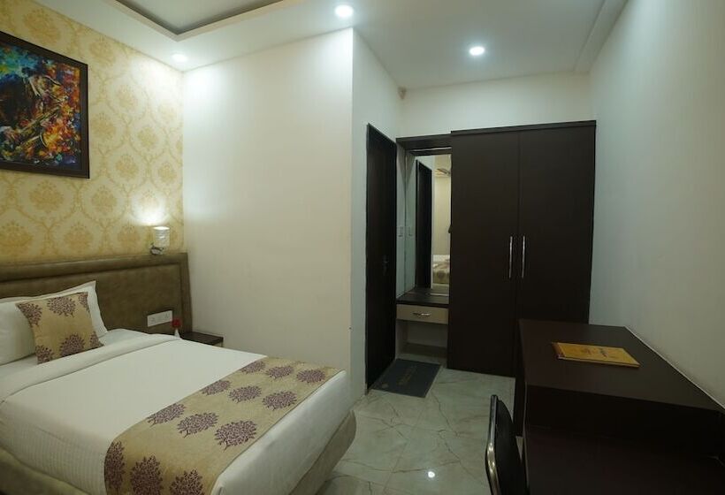 בית מלון כפרי The Sheesham Tree