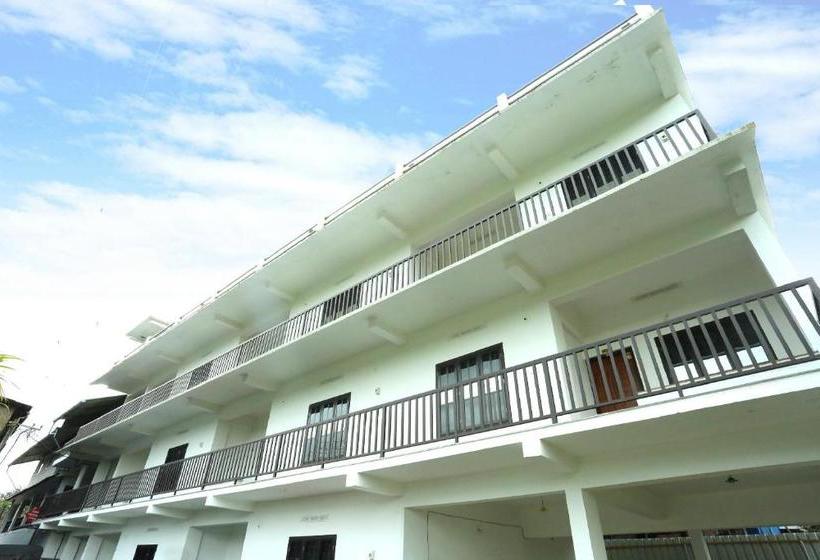 Majatalo Oyo 77920 Heavenly Wayanad