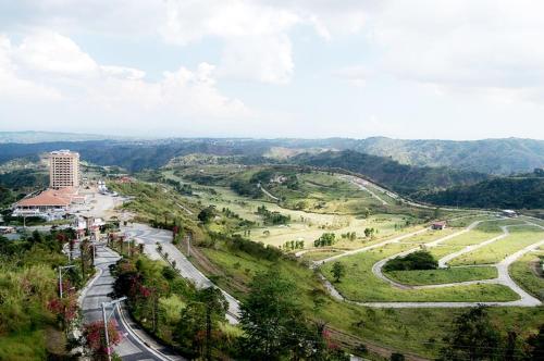 Splendido Tagagtay Taal Lake Staycation Free Parking Netflix