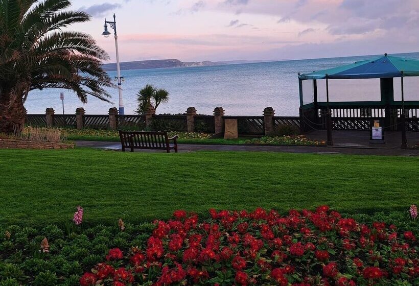 تختخواب و صبحانه Penn House