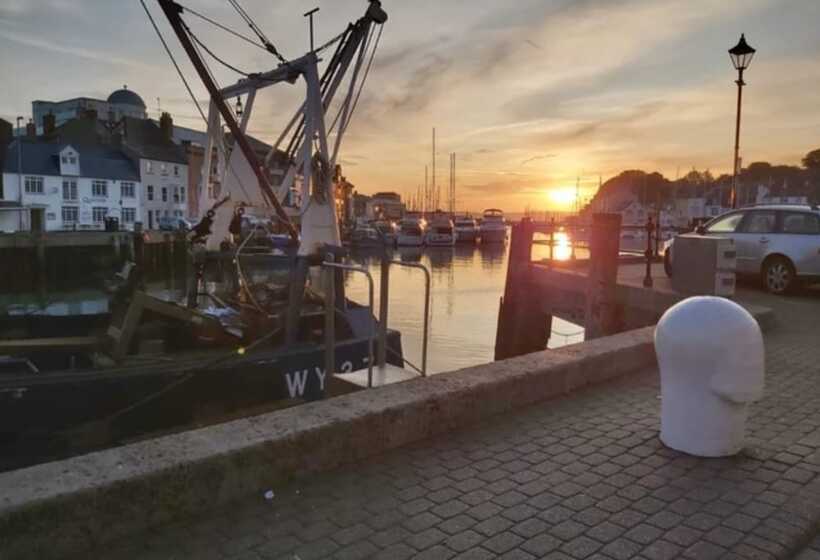 تختخواب و صبحانه Penn House