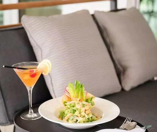 Ac Hotel By Marriott Fort Lauderdale Airport