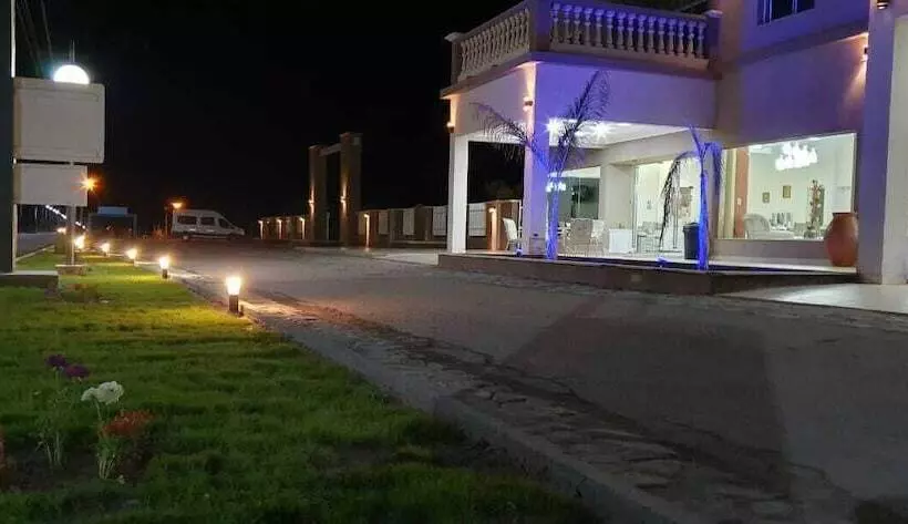 ホテル Cuesta De Miranda