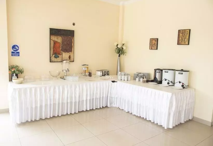 ホテル Cuesta De Miranda