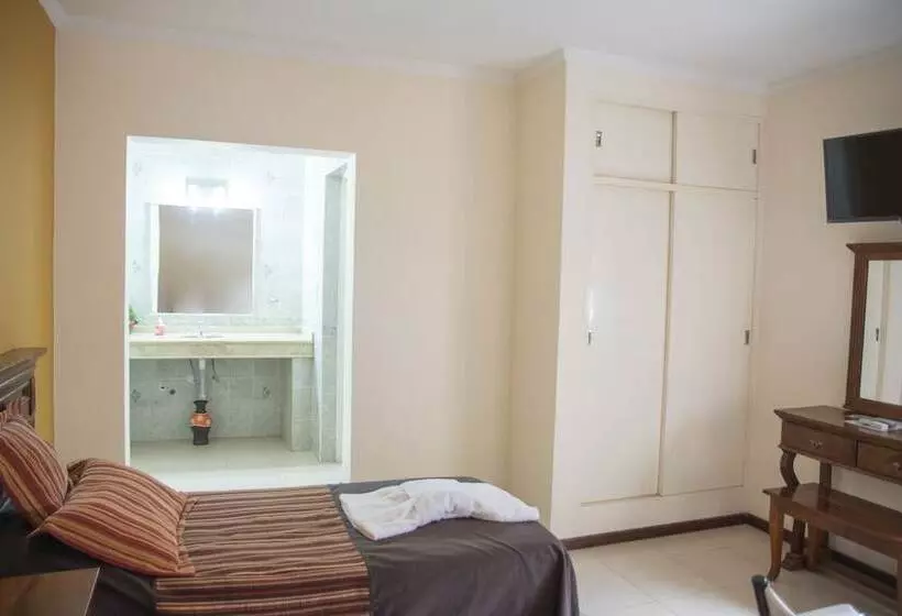 ホテル Cuesta De Miranda