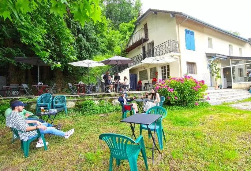 ホテル Fasthôtel Oloron Hostellerie Du Paon Blanc