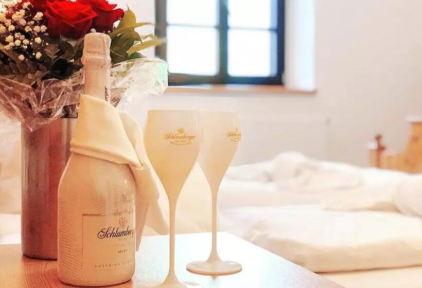 Hotelli Klosterwirt Höglwörth