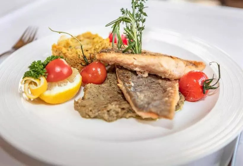 Hotelli Klosterwirt Höglwörth