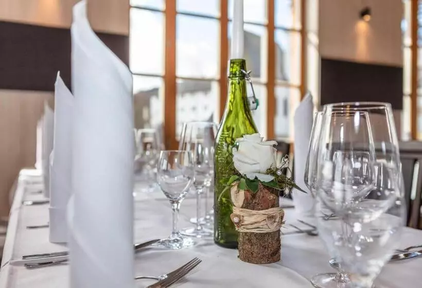 Hotelli Klosterwirt Höglwörth