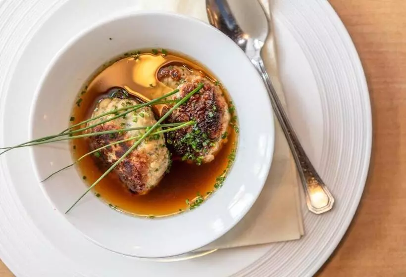 Hotelli Klosterwirt Höglwörth