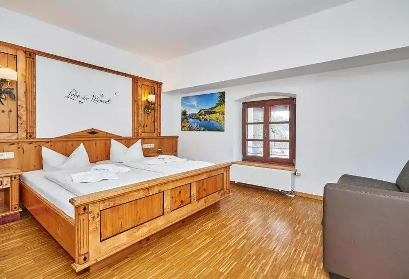 Hotelli Klosterwirt Höglwörth