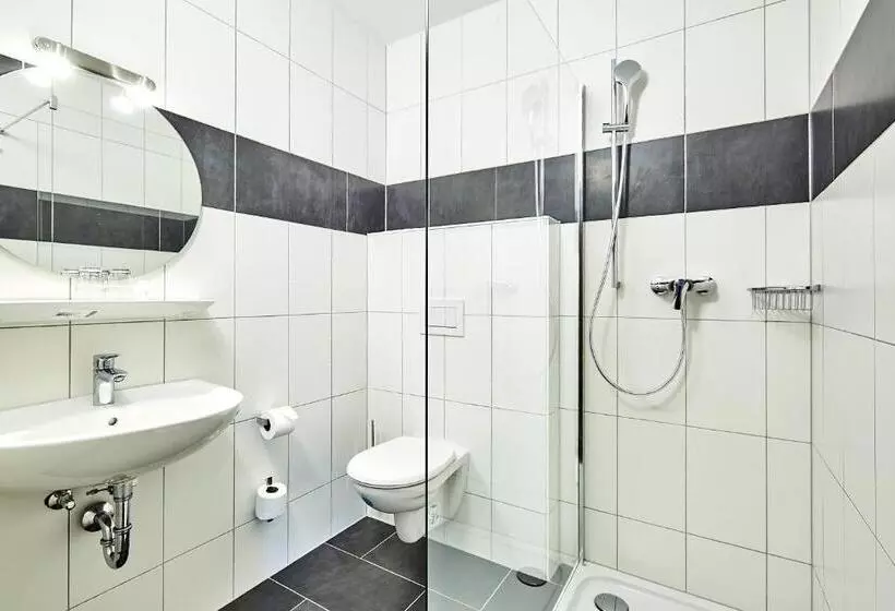 Hotelli Klosterwirt Höglwörth