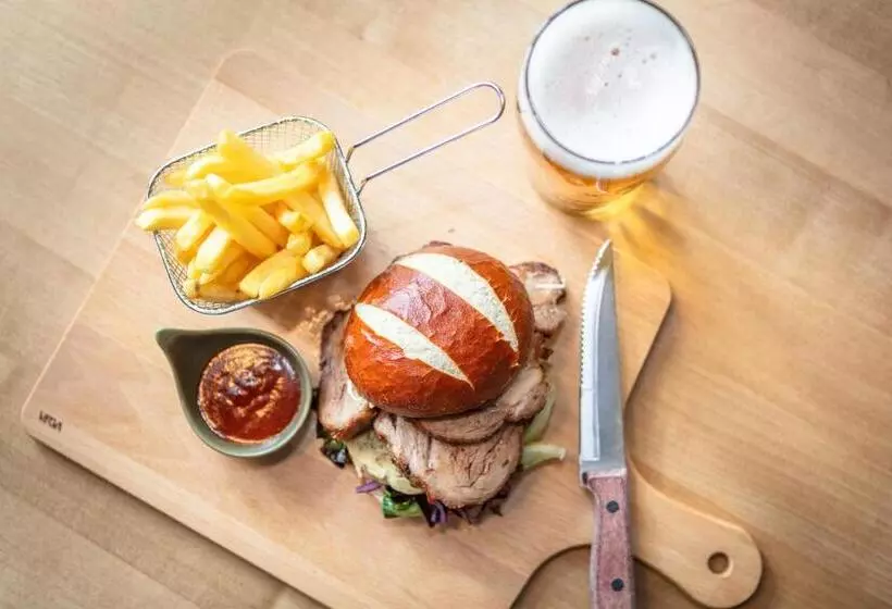 Hotelli Klosterwirt Höglwörth