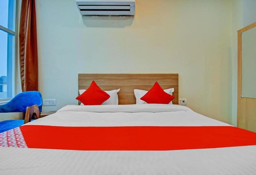 בית מלון כפרי Oyo 77653  Le Majestic