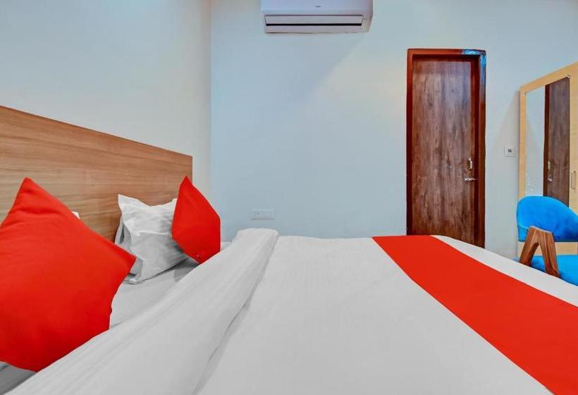 בית מלון כפרי Oyo 77653  Le Majestic