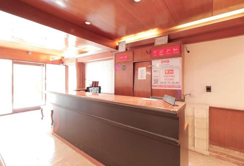 בית מלון כפרי Oyo 78661 Collection O Ashram Road