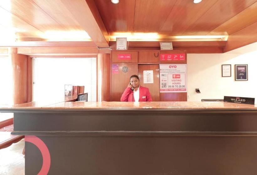 בית מלון כפרי Oyo 78661 Collection O Ashram Road