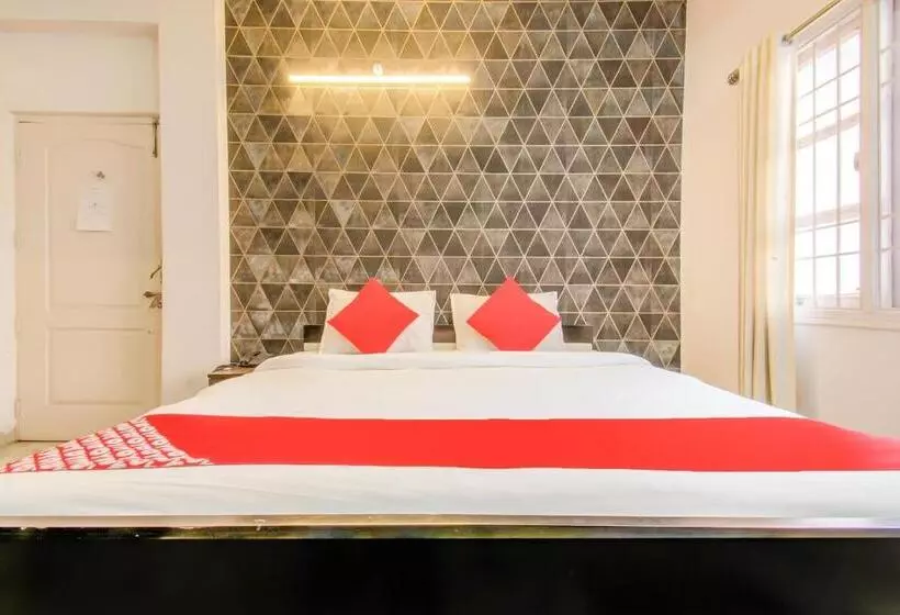 Hotel O Kamini