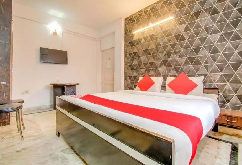 Hotel O Kamini