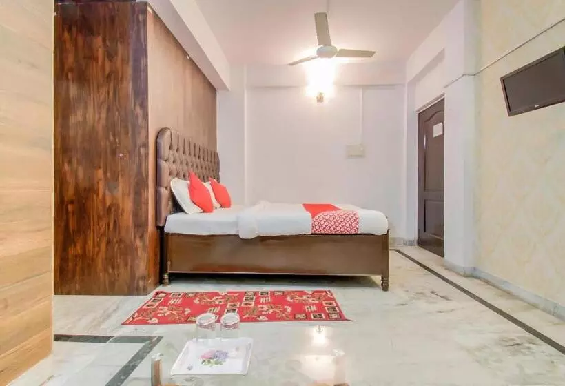 Hotel O Kamini