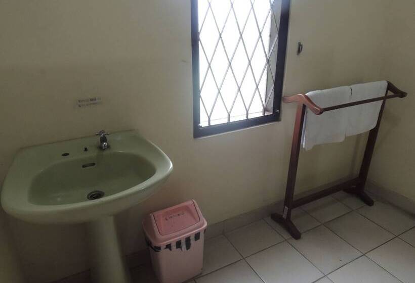 Hotel Resort Agrowisata Perkebunan Tambi