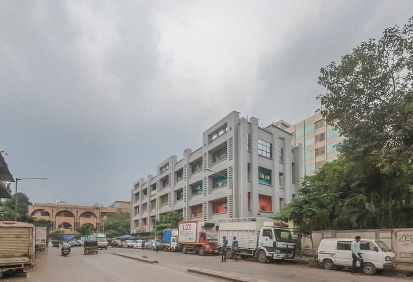 בית מלון כפרי Seven Hills Inn