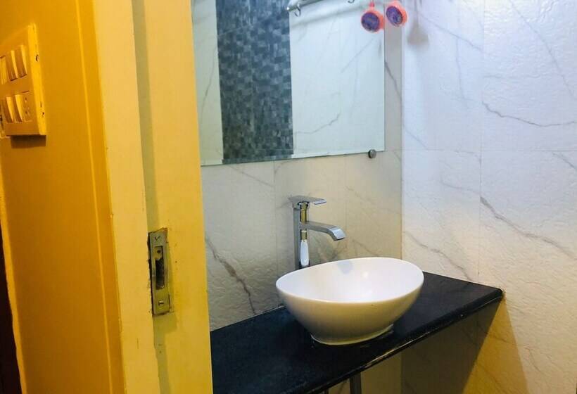 בית מלון כפרי Seven Hills Inn