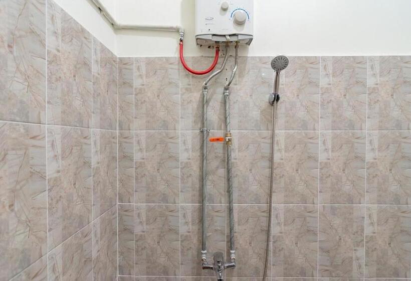 Hotel The Lima Guest House Syariah Mitra Reddoorz