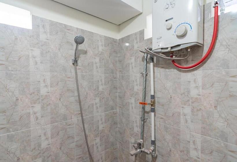 Hotel The Lima Guest House Syariah Mitra Reddoorz