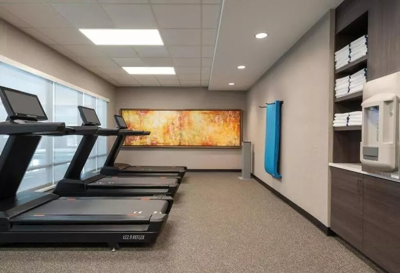 Hotelli Towneplace Suites By Marriott Logan