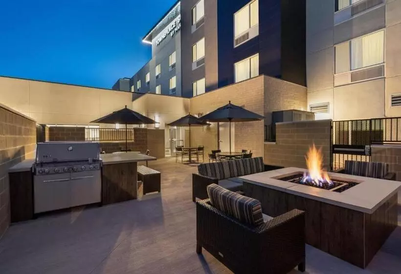 Hotelli Towneplace Suites By Marriott Logan