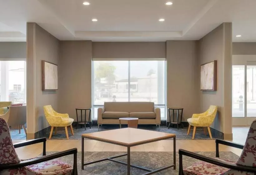 Hotelli Towneplace Suites By Marriott Logan