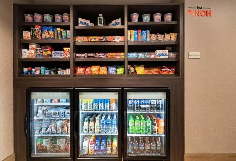 Hotelli Towneplace Suites By Marriott Logan