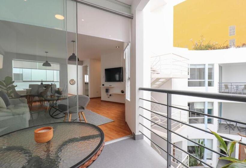 Nomad By Wynwood House