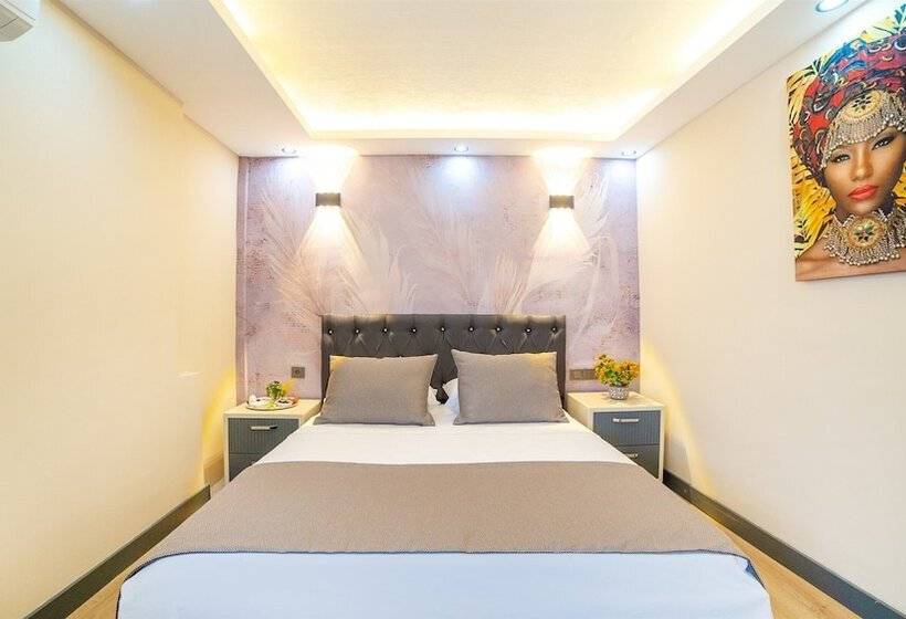 Blue Marina Hotel & Spa