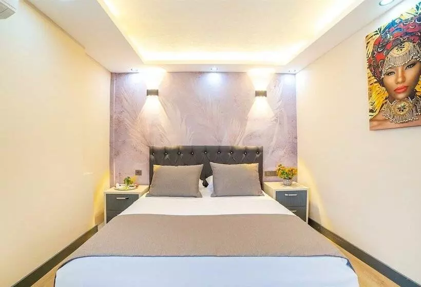 Blue Marina Hotel & Spa