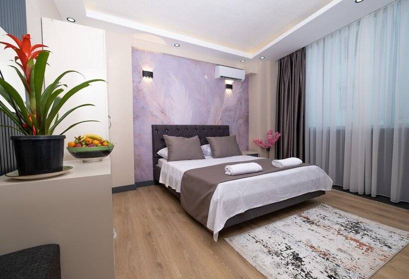 Blue Marina Hotel & Spa