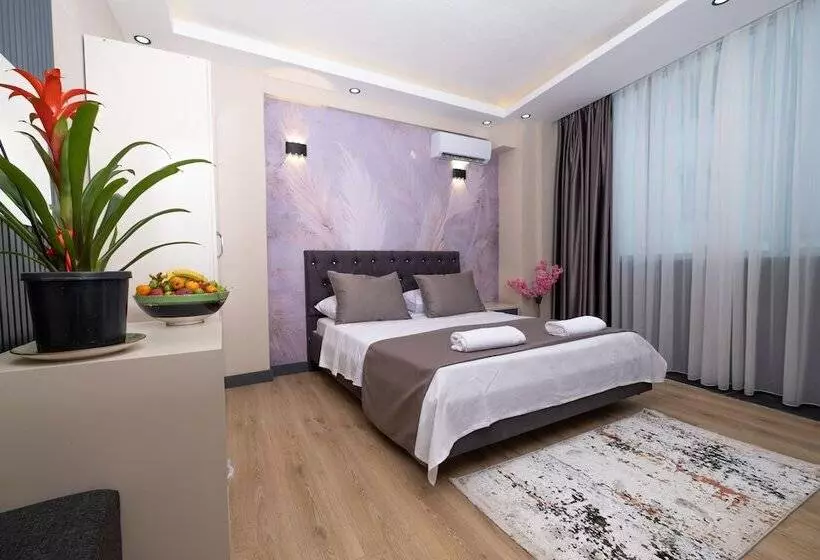 Blue Marina Hotel & Spa