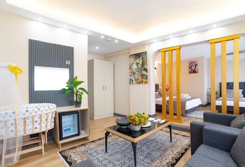 Blue Marina Hotel & Spa