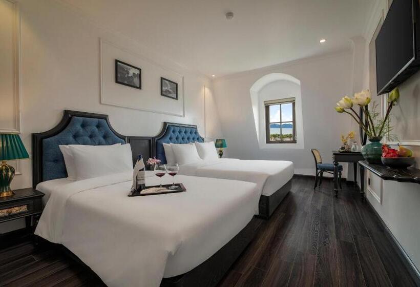 酒店 Ha Long Essence