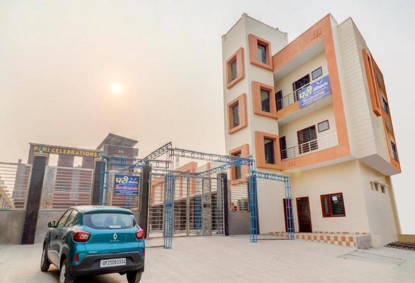 בית מלון כפרי Oyo 77568 Pari Banquet Hall