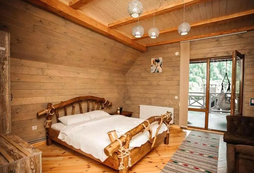 Hotelli Villa Tukhlay