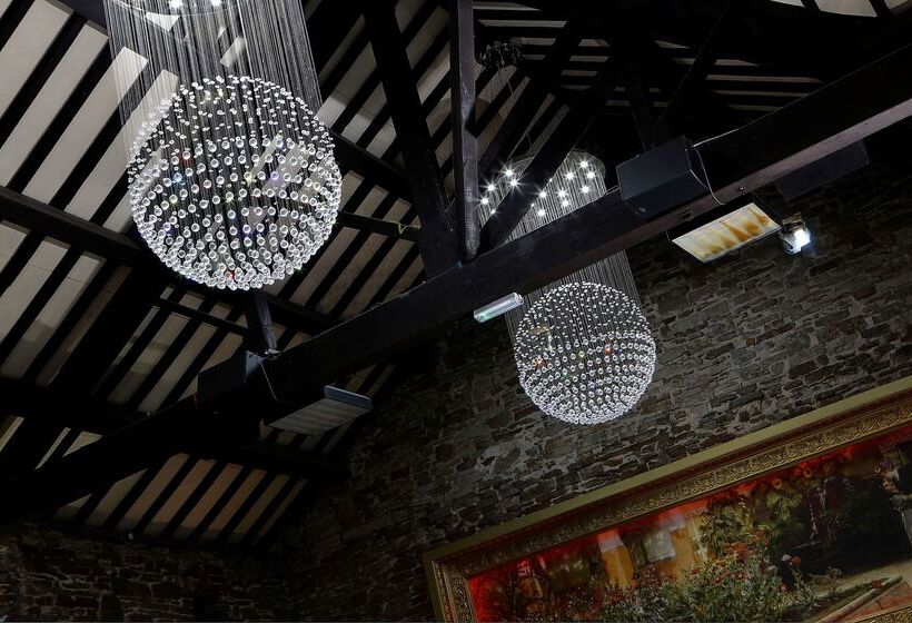 בית מלון כפרי Best Western Plus Lancashire Manor