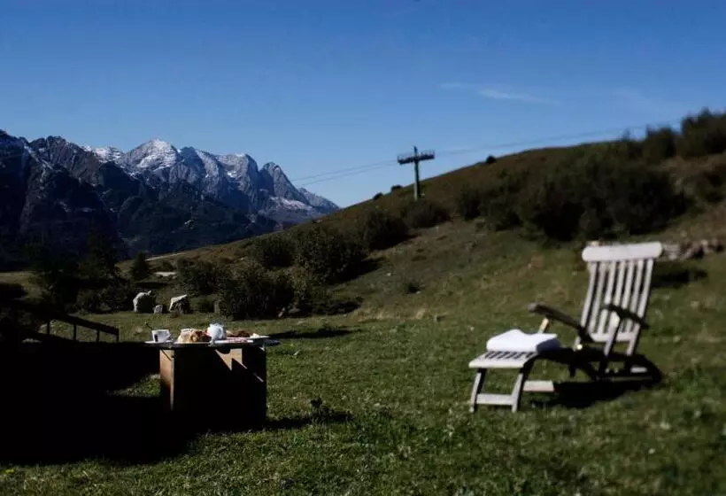 Отель Dimora Storica La Mirandola