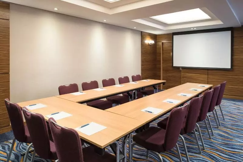 هتل Four Points By Sheraton Bur Dubai