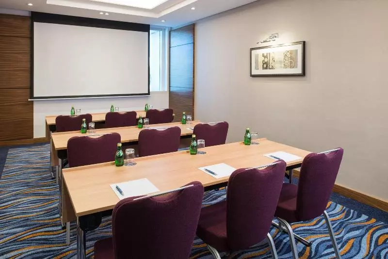 هتل Four Points By Sheraton Bur Dubai