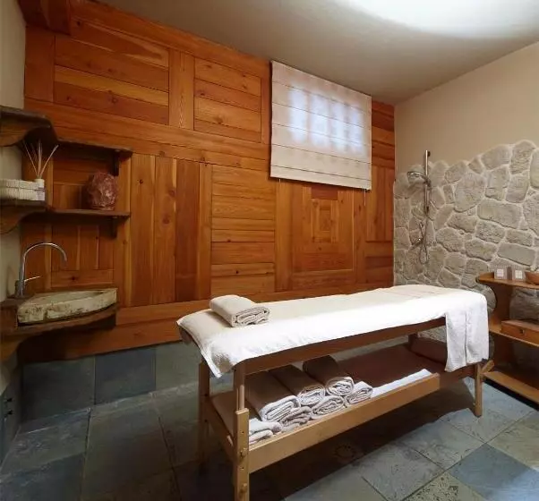 Отель Chaberton Lodge & Spa